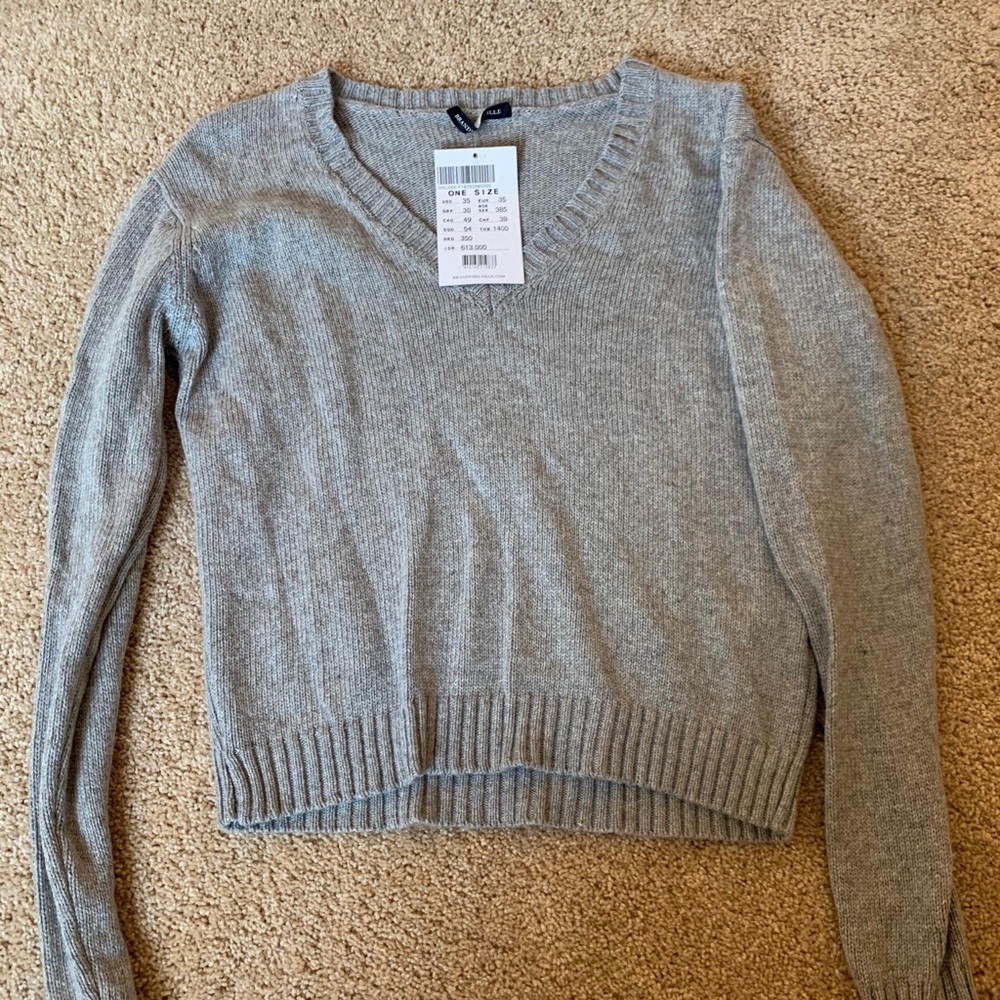 Grey v-neck sweater